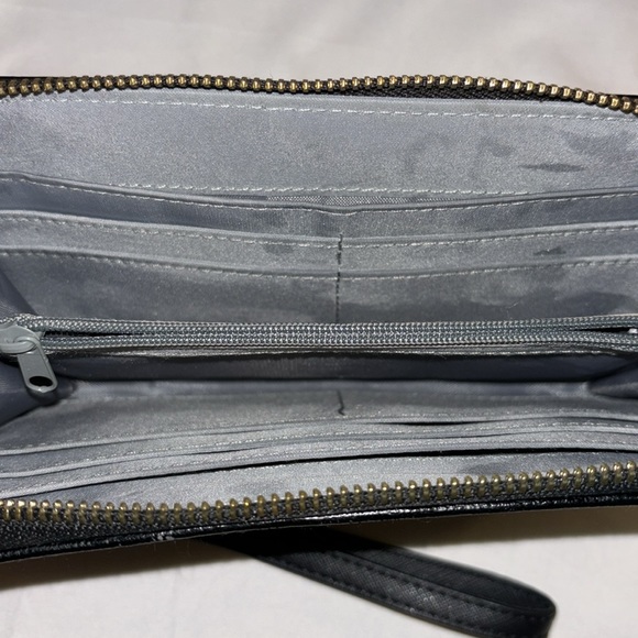 Round Zipper Long Wallet Horsebit Faux Leather Black - Picture 4 of 8